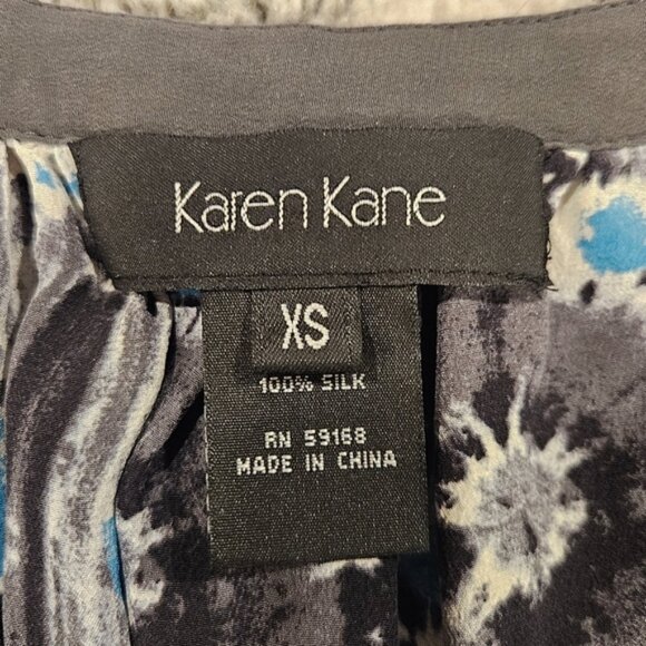 Karen Kane 100% Silk Short Puff Sleeve V-Neck Embellished Blouse SZ X-Small - Picture 3 of 10